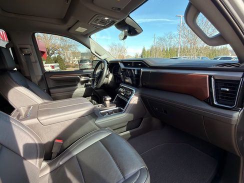 Used 2024 GMC Sierra 1500 Denali image 16