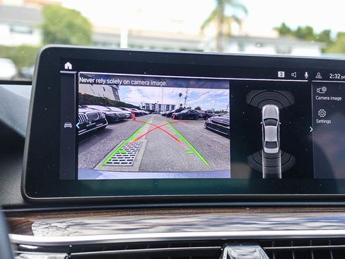 Certified 2023 BMW 530e w/ Convenience Package RWD image 23