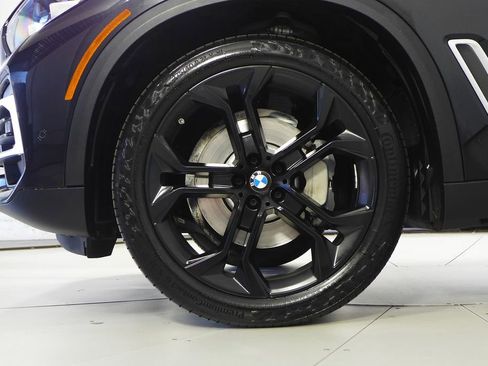 Used 2023 BMW X5 xDrive40i w/ Parking Assistance Package image 5
