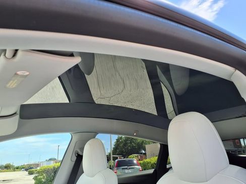 Used 2022 Tesla Model Y Performance AWD/4WD image 26