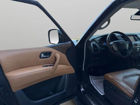 Used 2016 INFINITI QX80 4WD w/ All Season Package image 11