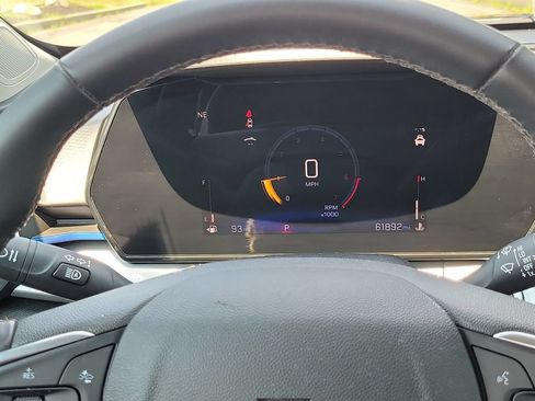 Used 2024 Chevrolet Trax LT w/ Driver Confidence Package FWD image 13