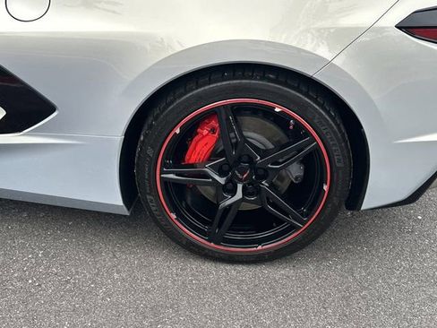 Used 2021 Chevrolet Corvette Stingray Premium Conv w/ Z51 Performance Package image 19