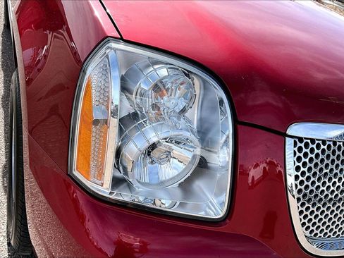 Used 2014 GMC Yukon XL Denali image 32