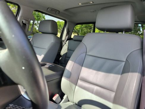 Used 2017 Chevrolet Silverado 1500 LTZ Z71 image 26