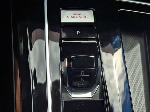 New 2026 Volkswagen GTI SE FWD image 8