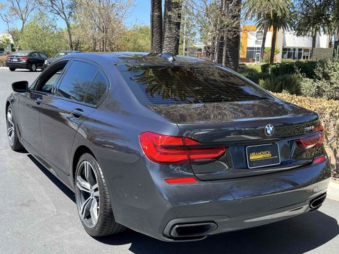 Used 2018 BMW 750i RWD image 23