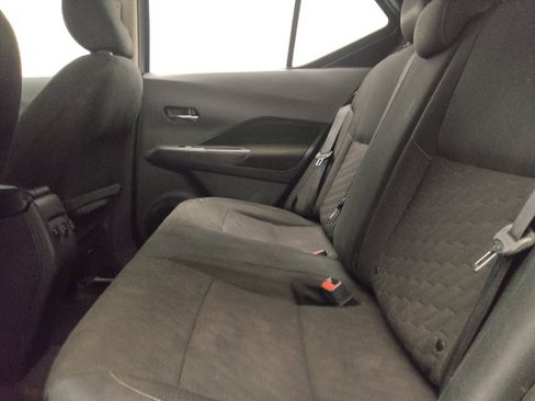 Used 2022 Nissan Kicks SV FWD image 18
