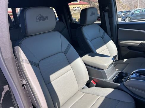 New 2026 Chevrolet Colorado ZR2 w/ ZR2 Bison Edition AWD/4WD image 52