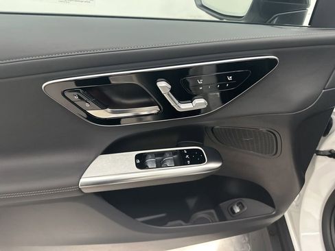 New 2026 Mercedes-Benz GLC 300 image 11