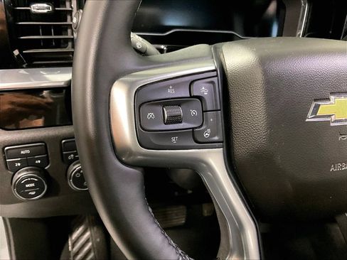 Used 2023 Chevrolet Silverado 1500 LT AWD/4WD image 22