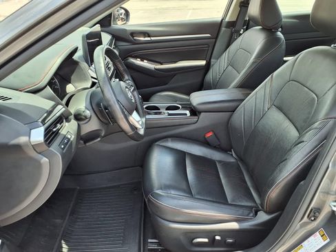 Used 2023 Nissan Altima 2.5 SR w/ SR Premium Package FWD image 26