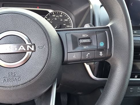 Used 2023 Nissan Rogue SV AWD/4WD image 28