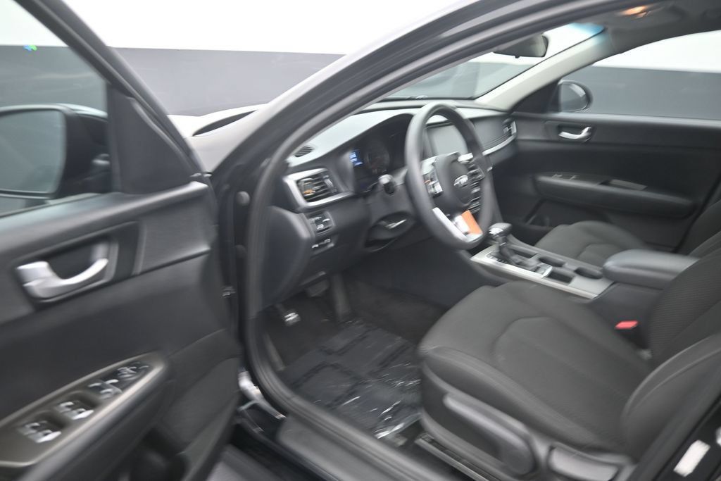 Used 2020 Kia Optima LX FWD image 10