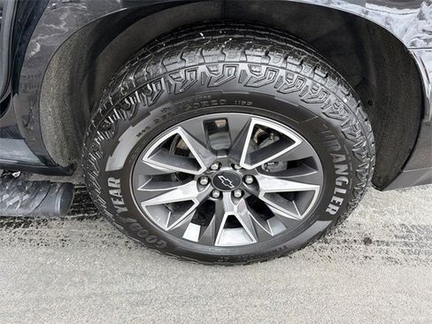 Used 2024 Chevrolet Tahoe Z71 image 11