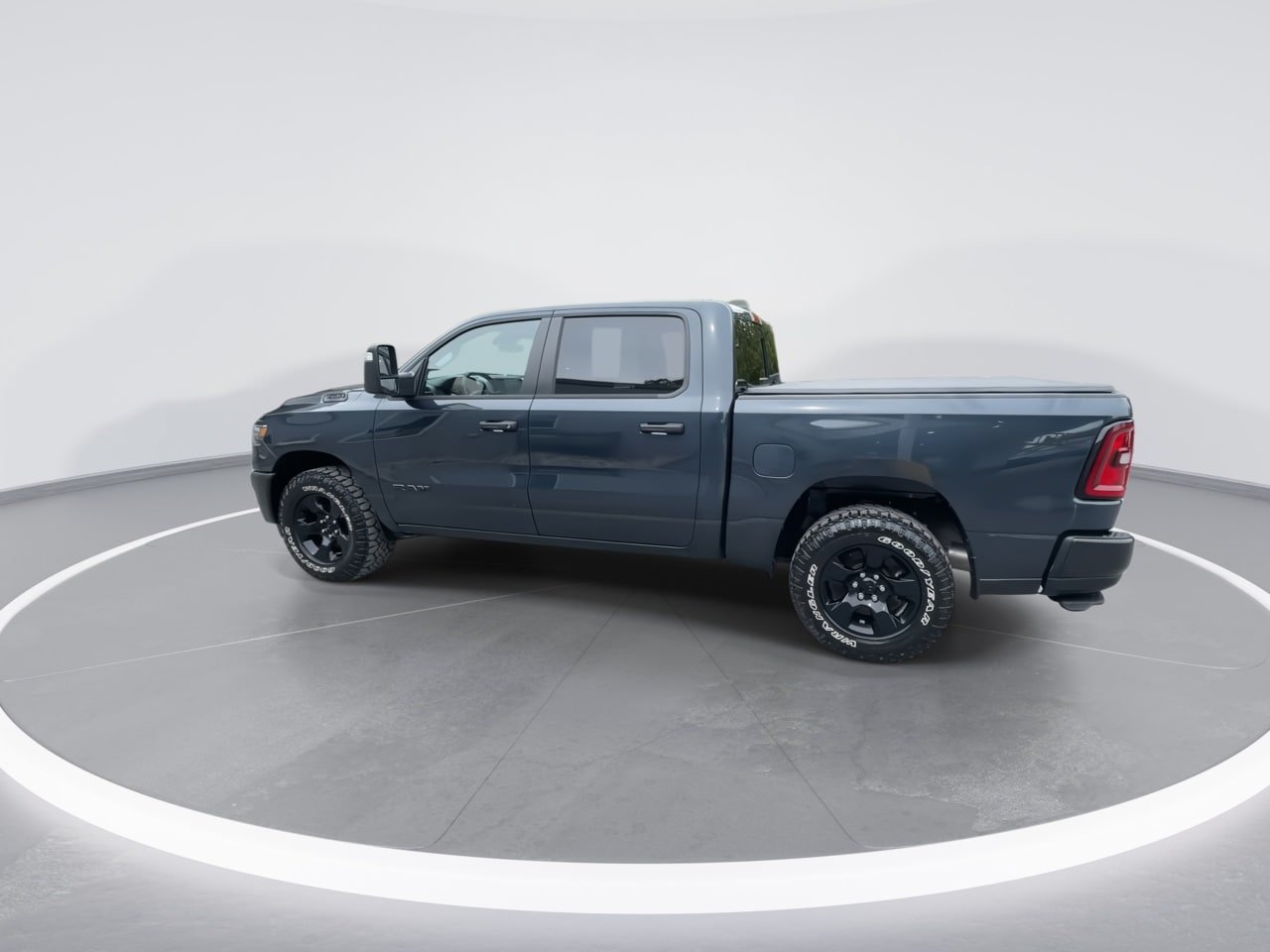 Used 2025 RAM 1500 Warlock AWD/4WD image 5