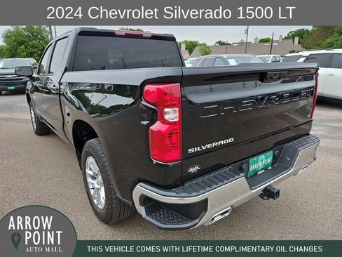Used 2024 Chevrolet Silverado 1500 LT w/ Z71 Off-Road Package AWD/4WD image 9