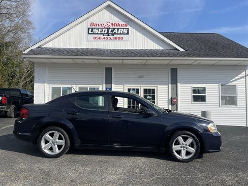 Used 2012 Dodge Avenger SXT image 9