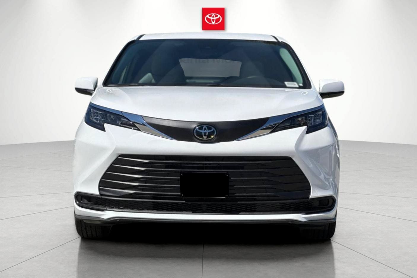 New 2026 Toyota Sienna LE FWD image 7