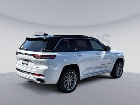 New 2025 Jeep Grand Cherokee Summit w/ Adv Protech Group IV image 7