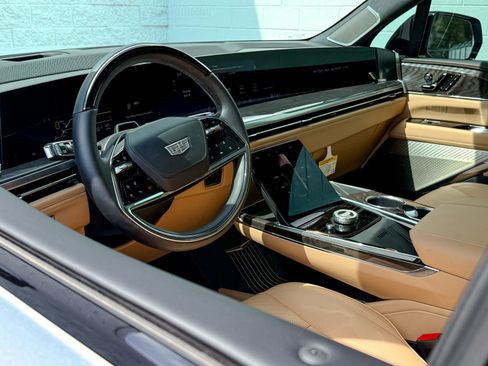 New 2025 Cadillac Escalade IQ Sport 2 AWD/4WD image 14