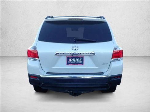 Used 2012 Toyota Highlander Limited w/ Tow Pkg image 3