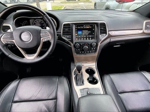 Used 2016 Jeep Grand Cherokee Overland w/ Advanced Technology Group image 14
