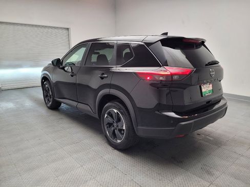 Used 2024 Nissan Rogue SV image 5