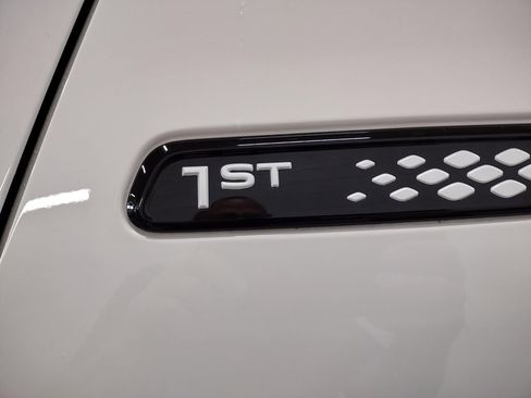 New 2025 Volkswagen ID. Buzz 1st Edition image 17