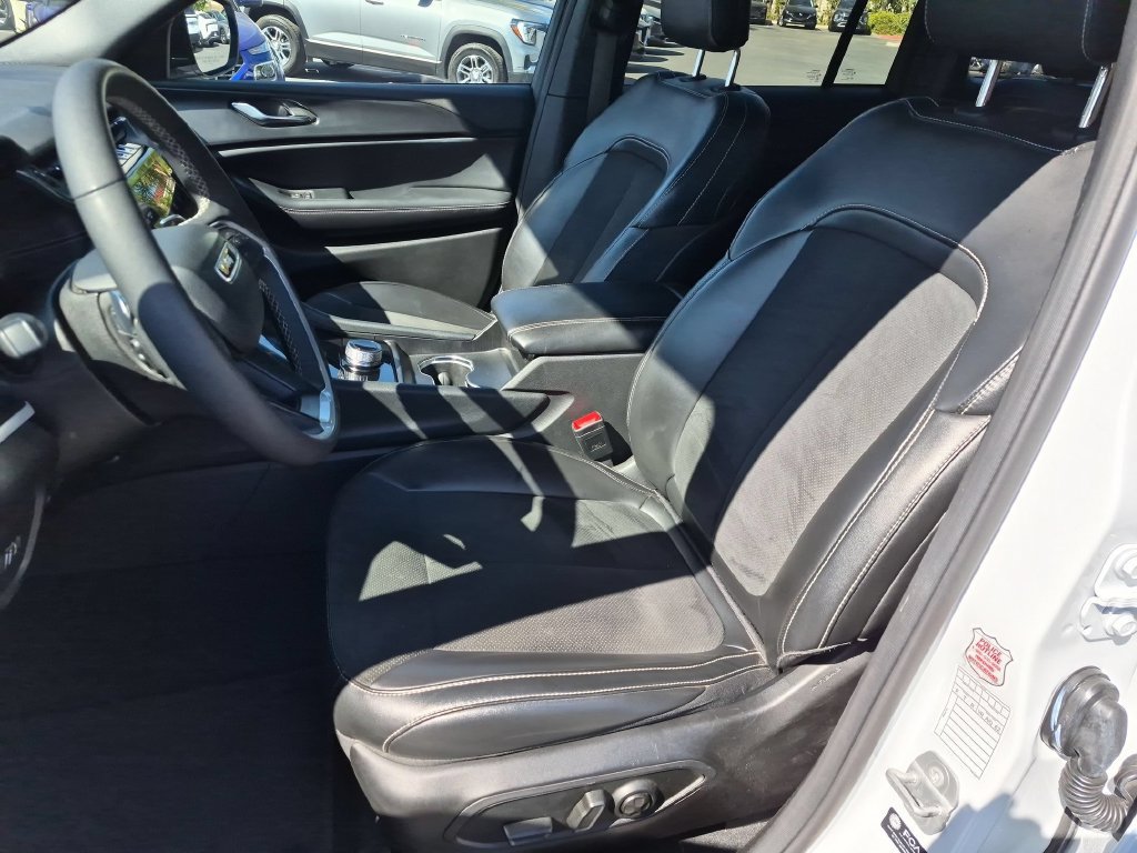 Used 2025 Jeep Grand Cherokee Altitude AWD/4WD image 25