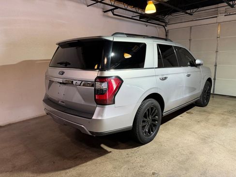 Used 2019 Ford Expedition Limited AWD/4WD image 6