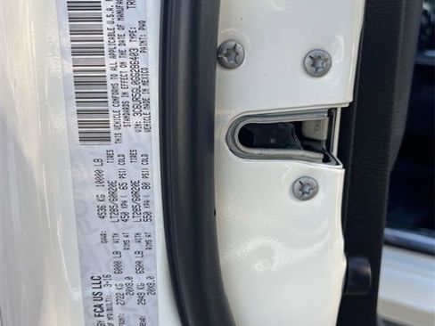 Used 2016 RAM 2500 Limited image 33