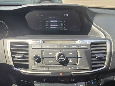 Used 2017 Honda Accord LX image 20