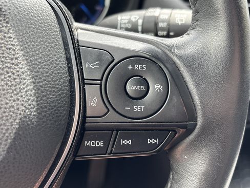 Used 2020 Toyota RAV4 XSE w/ XSE Grade Weather Package AWD/4WD image 19