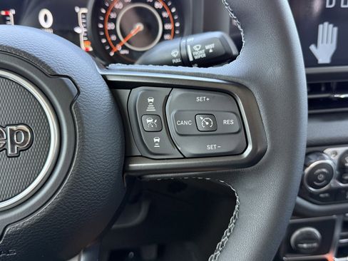 New 2025 Jeep Gladiator Willys image 21