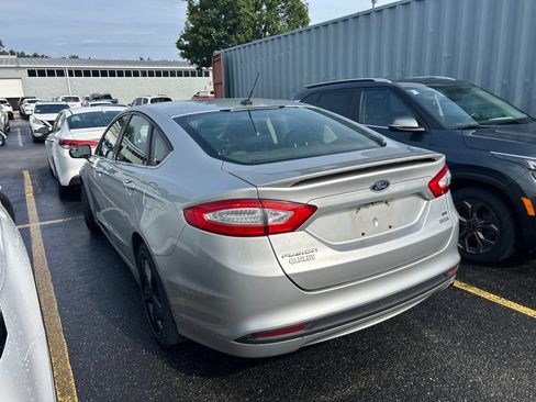 Used 2016 Ford Fusion SE w/ Equipment Group 201A FWD image 8