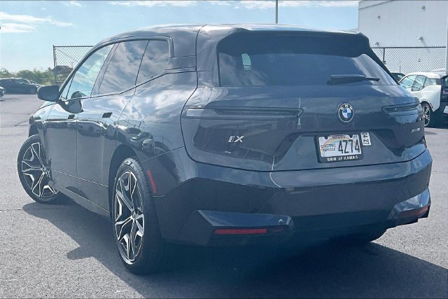 Used 2025 BMW iX xDrive50 w/ Sport Package AWD/4WD image 12