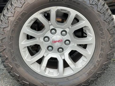 Used 2016 GMC Sierra 1500 SLE w/ SLE Value Package AWD/4WD image 19