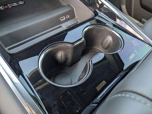 Used 2025 Chevrolet Tahoe Z71 w/ Z71 Off-Road Package AWD/4WD image 27