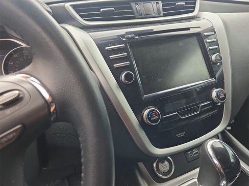 Used 2022 Nissan Murano SV w/ SV Midnight Edition Package image 9