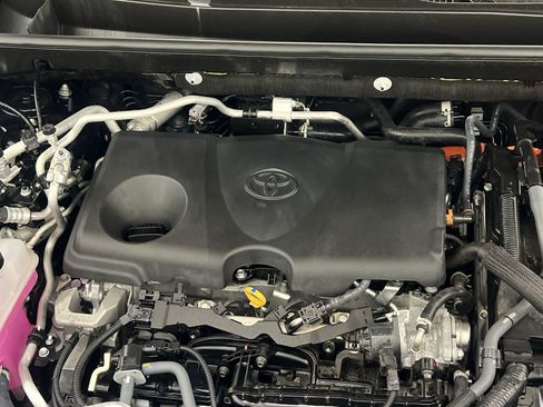 Used 2025 Toyota RAV4 XSE w/ Premium Package AWD/4WD image 27