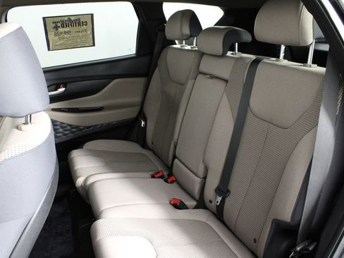 Used 2020 Hyundai Santa Fe SE image 18