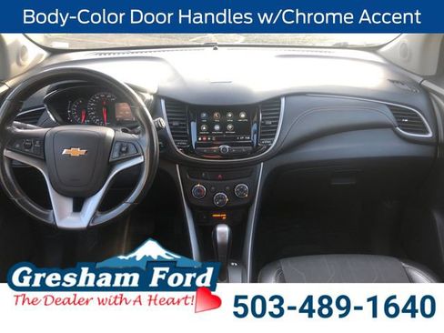 Used 2019 Chevrolet Trax LT w/ LT Convenience Package image 14