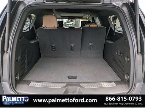 Used 2021 Chevrolet Suburban Premier RWD image 13