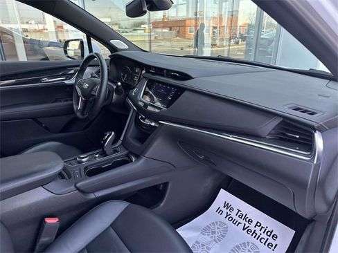 Certified 2022 Cadillac XT5 Premium Luxury image 24