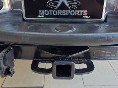 Used 2005 Ford Excursion XLT AWD/4WD image 26