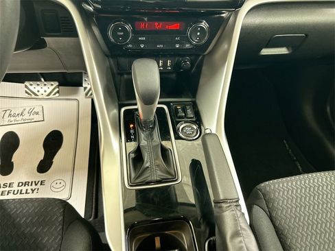 Used 2024 Mitsubishi Eclipse Cross Black Edition image 17