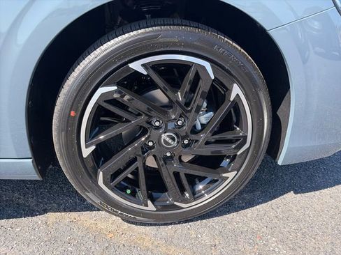 New 2026 Nissan Sentra SR w/ Floor Mat Package FWD image 10