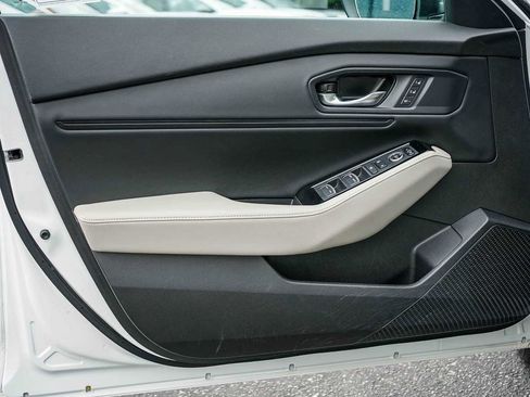 Used 2023 Honda Accord Touring image 19