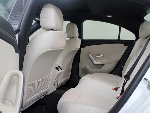 Used 2025 Mercedes-Benz CLA 250 image 6